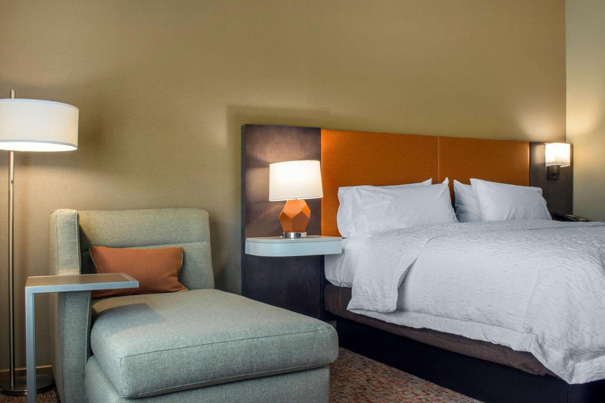 Hampton Parker, Az 3*